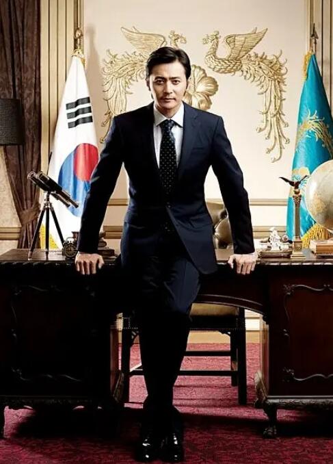 2024-09-26 近日，由竹内凉真、贺来贤人主演的剧集《如龙》宣布追加卡司，将由青木崇高饰演高人气角色真岛吾朗。