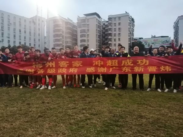2025-07-11 2025暑期档累计票房破26亿 《酱园弄·悬案》居首!